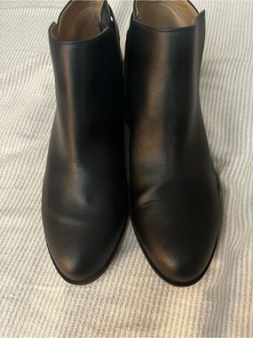 Life Stride Black Smooth Leather Ankle Booties
